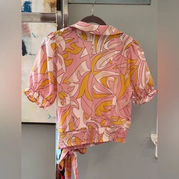 Milk and Honey Short Sleeve V Neck Blouse - Picture 2 of 7